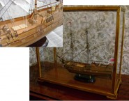 Модель парусного корабля